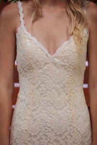 detailed-shot-of-amber-lace-wedding-dress