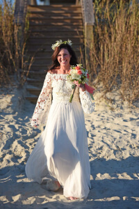 boho-bride-wearing-lace-and-silk-two-piece-beach-wedding-dress