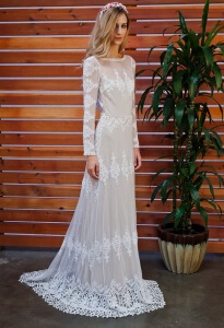 dreamers-and-lovers-boho-wedding-gown-from-cotton-mesh-lace