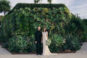 boho-bride-gets-married-at-LA-venue-smog-shoppe