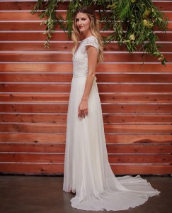 the-perfect-boho-wedding-dress-for-either-beach-or-outdoor-venue-lace-bodice-silk-skirt