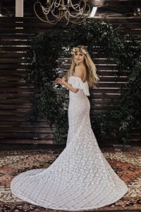 Lizzy-stretch-lace-wedding-dress-fitted-silhouette-panels-long-train
