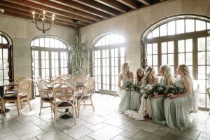 intimate-wedding-at-the-Glidden-House-in-Ohio-here-the-bride-with-her-bridesmaids