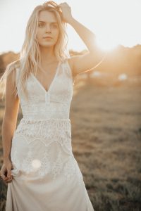 antis-simple-wedding-dress-for-the-boho-bride