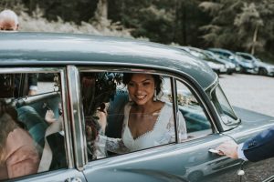 bride-lauren-in-vintage-car-at-hyde-estates