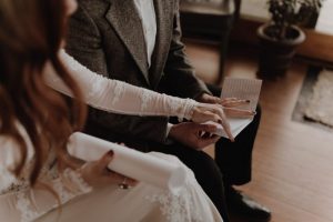 Cathedral-City-Portland-Wedding-Bride-and-groom-first-look-boho-wedding-inspiration