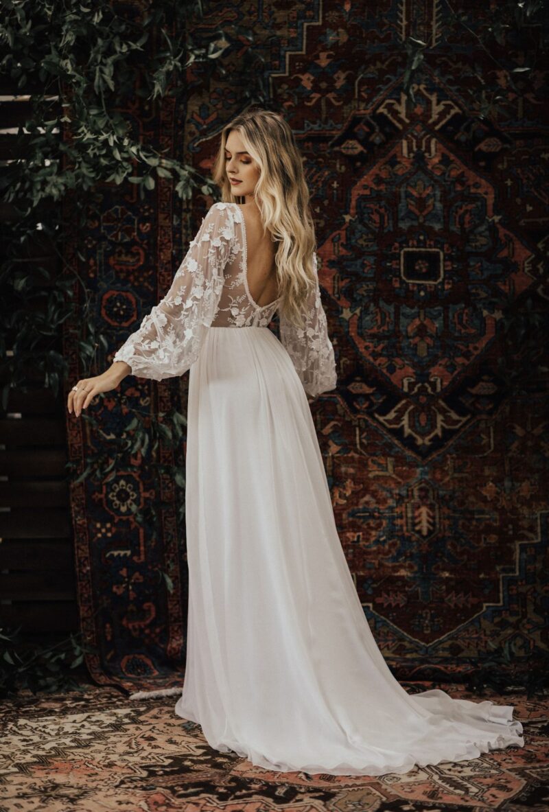 Original Luxury Open Hanging Beads Back Long Sleeve Lace Mermaid Fit and  Flare Wedding Dress Bridal Gown With Train -  Canada