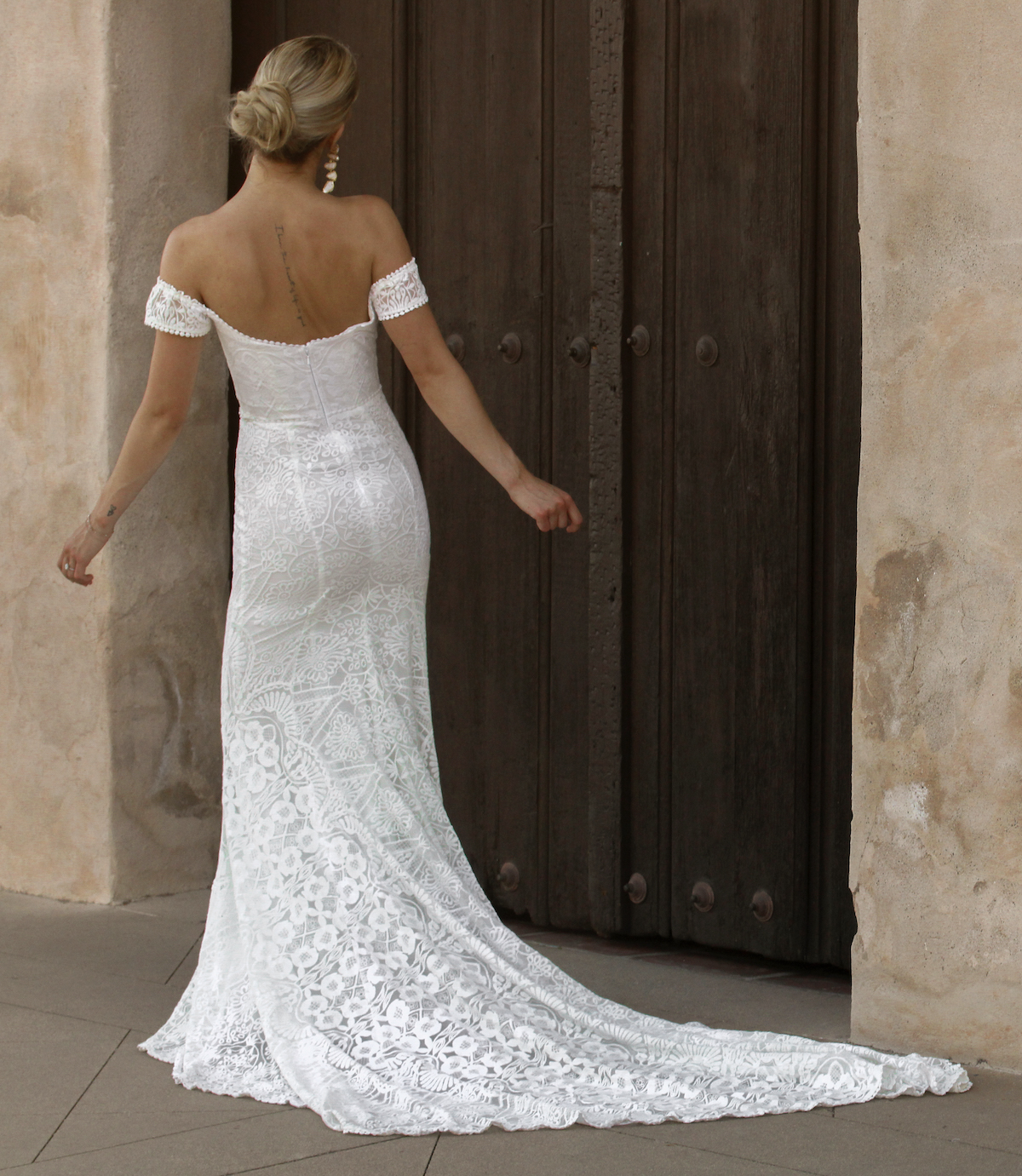 Shop-the-Phoebe-strapless-fitted-lace-wedding-dress-off-the-shoulder