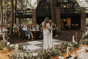 Unconventional-Bride-Hannah-and-her-dreamy-outdoor-weddinv